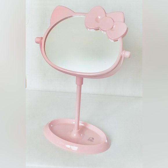Sanrio Hello Kitty Princess Table Mirror - Picture 4 of 4